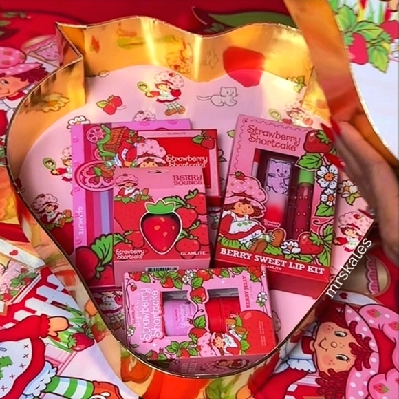 Strawberry Shortcake x Glamlite PR Box Full Collection - Picture 10 of 16